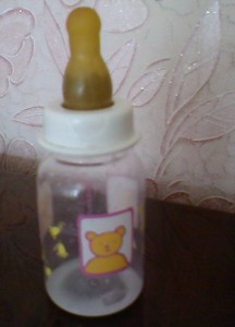 Бутылочки для кормления ребенка